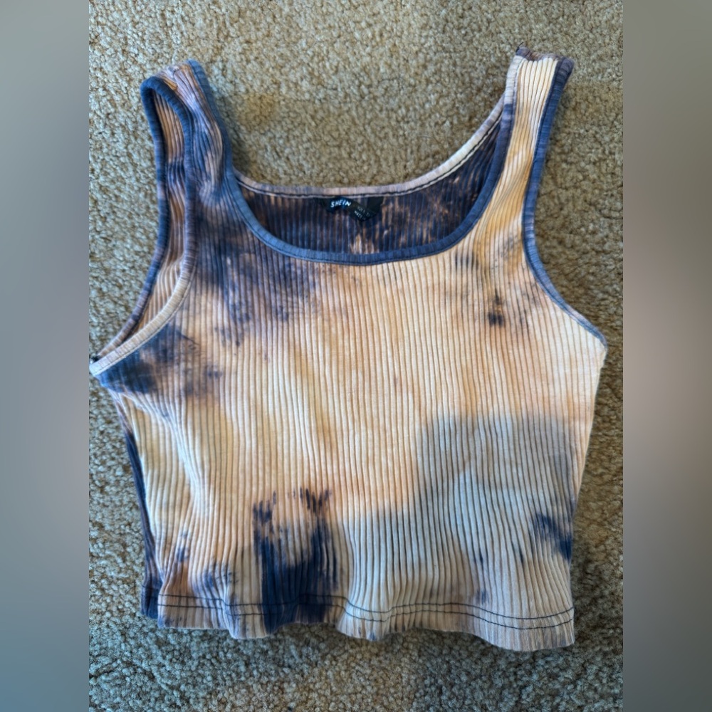 SHEIN Crop Top